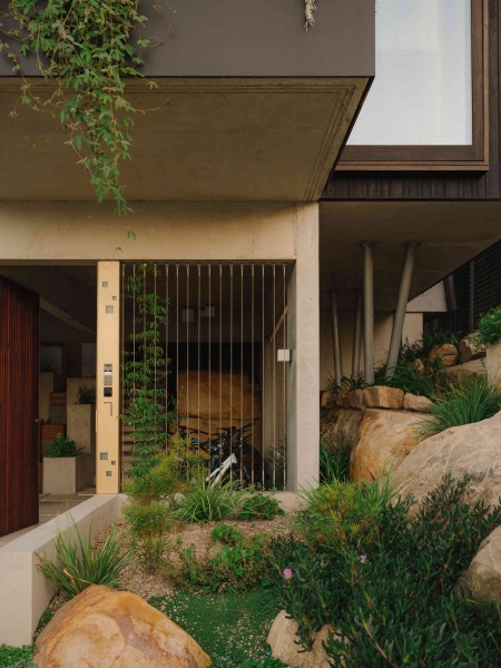 Inside the Carbon Positive Home With a Pool That Feels Like a Creek