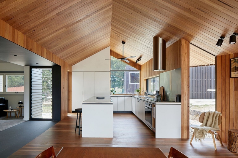 Inspired by Old Shearing Sheds This Rural Home Got a Gabled Timber Addition