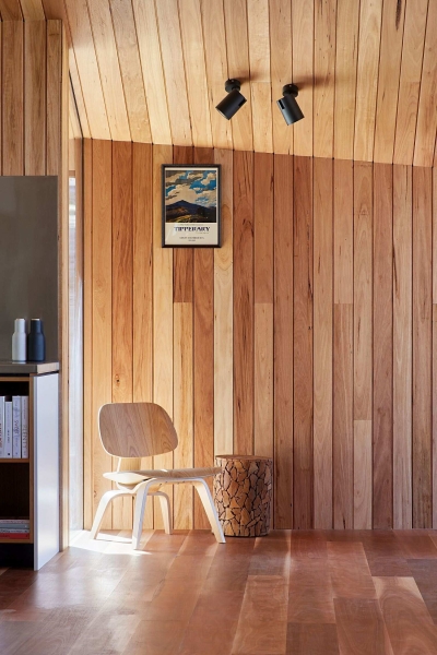 Inspired by Old Shearing Sheds This Rural Home Got a Gabled Timber Addition