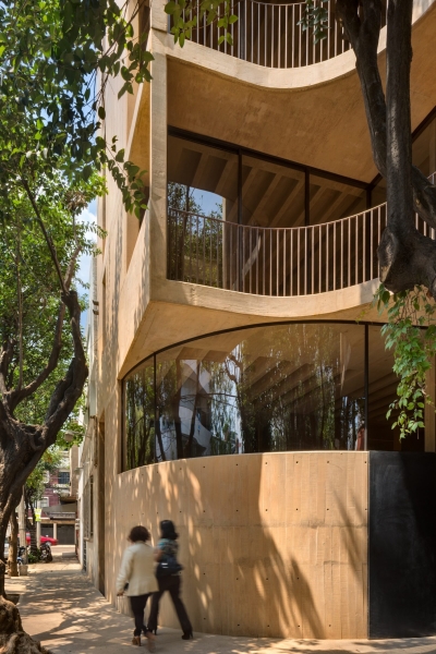 LC 710 | Taller Héctor Barroso