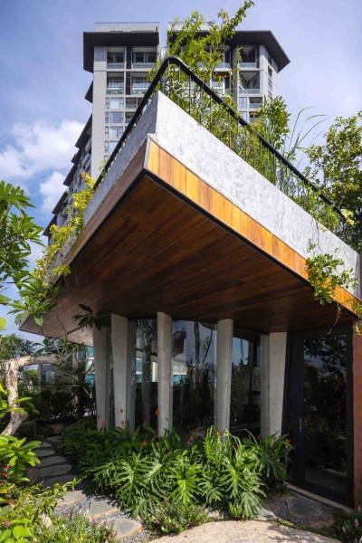 Lym Space: A Building That Grows From a Personal Story