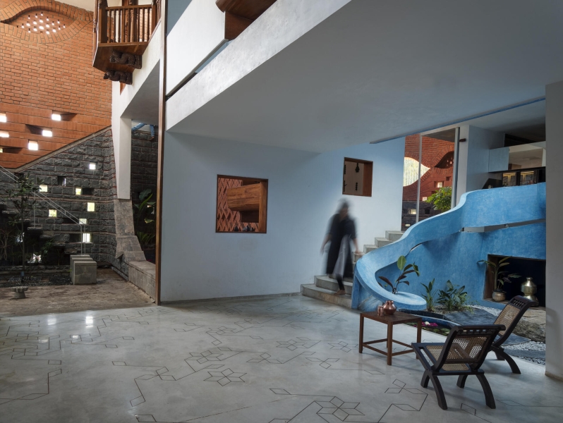 Meet the Home That Uses Brickwork as Both Structure and Sculpture