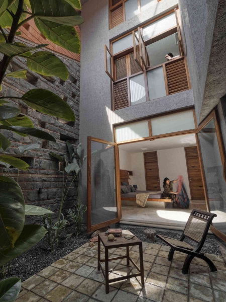 Meet the Home That Uses Brickwork as Both Structure and Sculpture