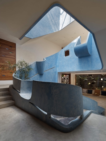 Meet the Home That Uses Brickwork as Both Structure and Sculpture