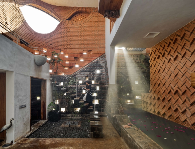 Meet the Home That Uses Brickwork as Both Structure and Sculpture