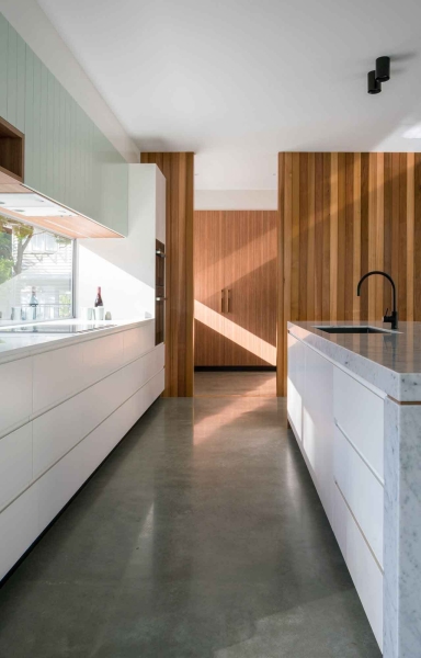 Mid-Century Influence Meets Subtropical Living in This Home