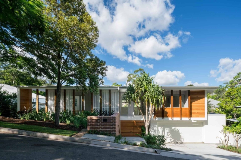 Mid-Century Influence Meets Subtropical Living in This Home