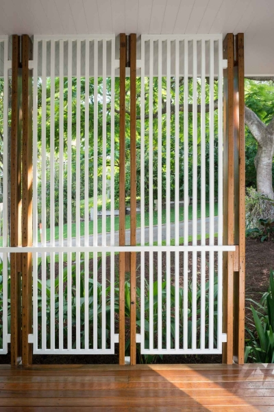 Mid-Century Influence Meets Subtropical Living in This Home