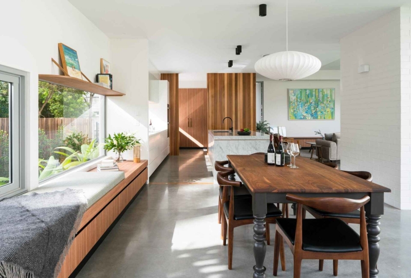 Mid-Century Influence Meets Subtropical Living in This Home