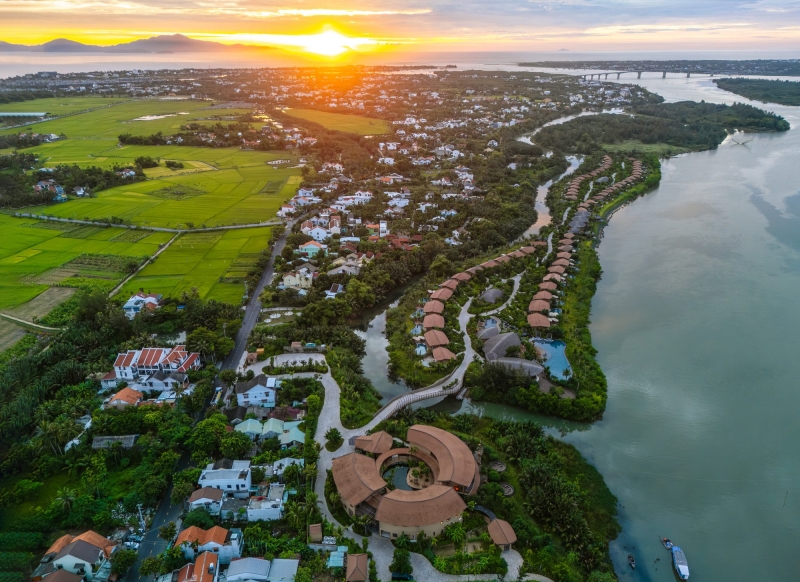 Namia River Retreat | LJ-Group Landscape Architecture + T3 ARCHITECTS