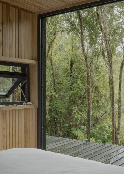 Refugio Calfuco | Tom&aacute;s de Iruarrizaga