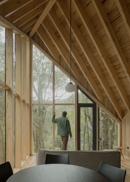 Refugio Calfuco | Tom&aacute;s de Iruarrizaga