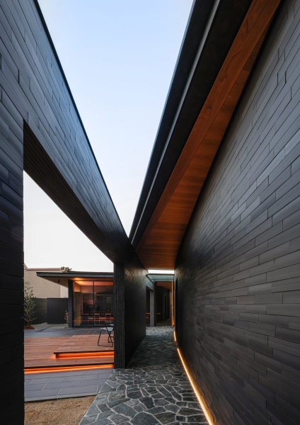 River Sea Villa | KAWAZOE JUNICHIRO ARCHITECTS