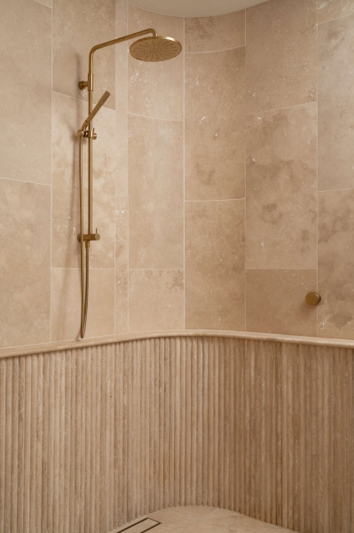 Step Inside the Warm, Minimal Home Inspired by Mediterranean Vacations