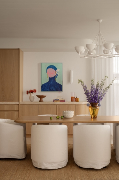 Step Inside the Warm, Minimal Home Inspired by Mediterranean Vacations