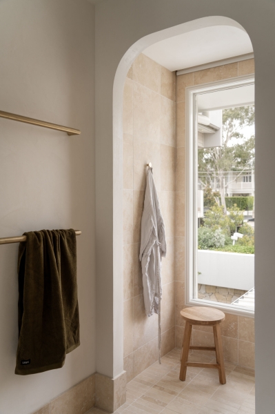 Step Inside the Warm, Minimal Home Inspired by Mediterranean Vacations