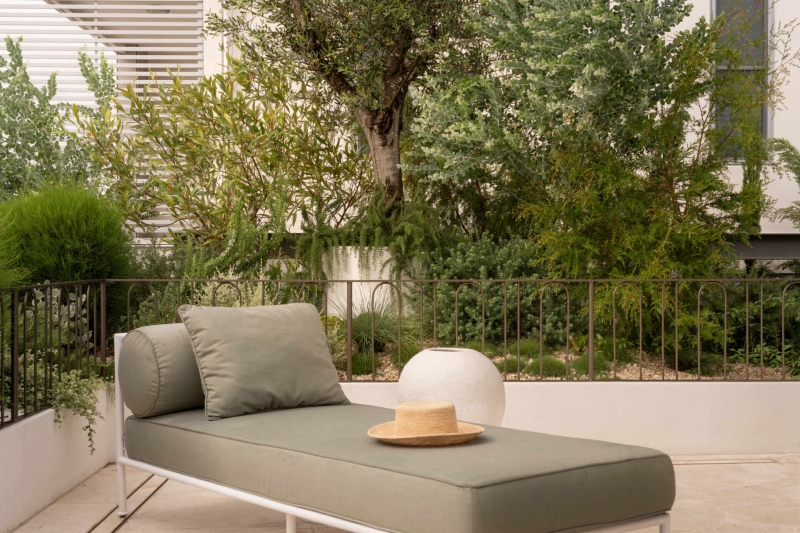 Step Inside the Warm, Minimal Home Inspired by Mediterranean Vacations