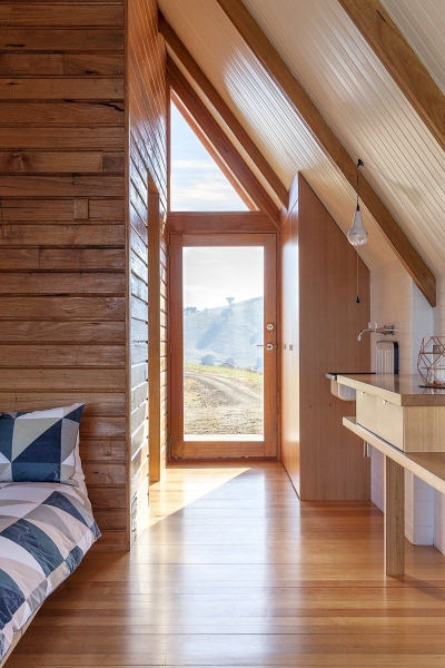 The Simple Cabin Designed to Disconnect You From Everyday Distractions