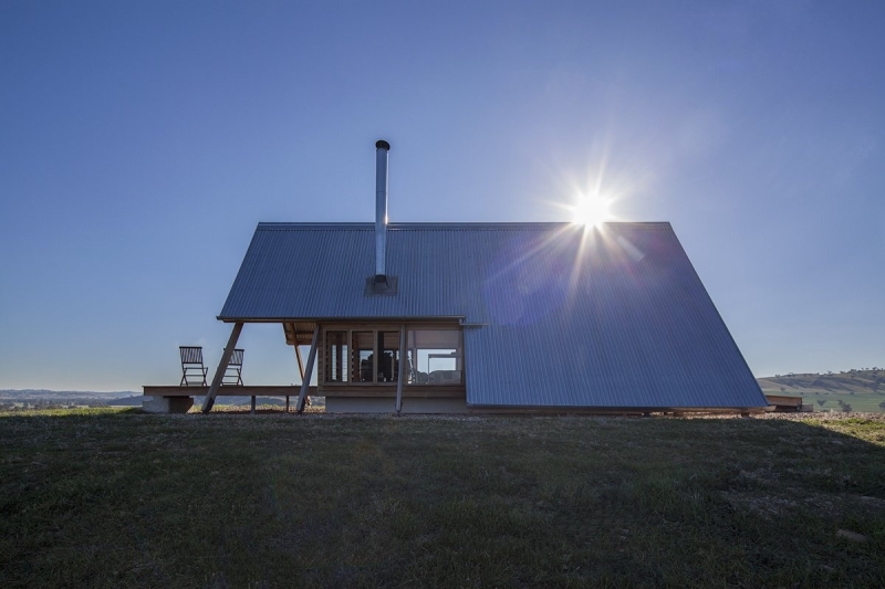 The Simple Cabin Designed to Disconnect You From Everyday Distractions
