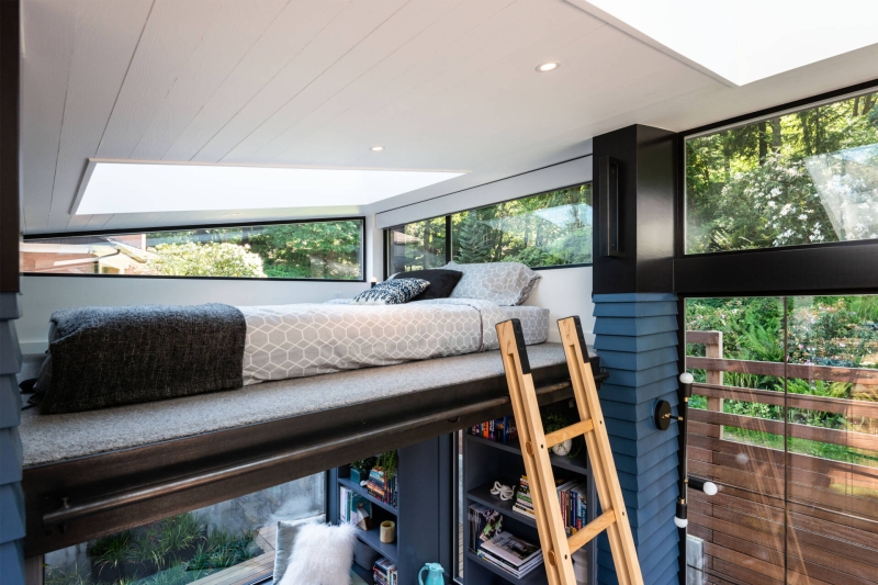 This Backyard Reading Shed Includes a Loft Bed and a Wallpapered Ceiling