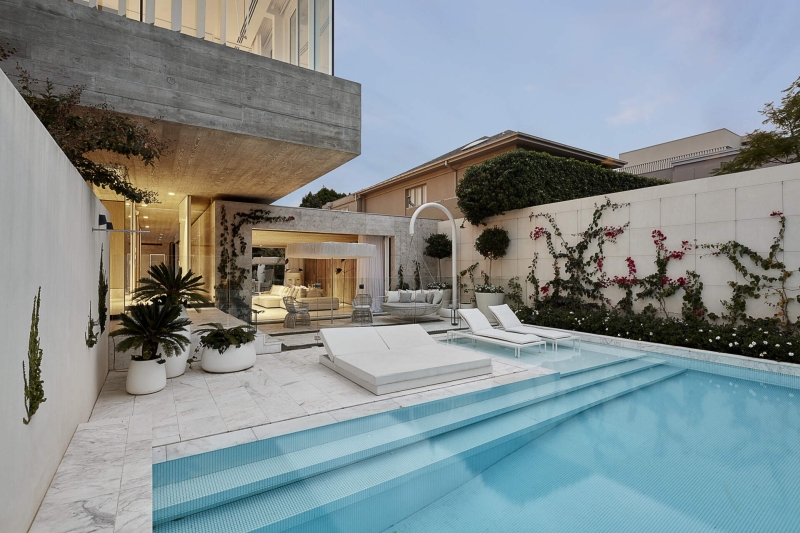 This Contemporary Home Was Designed to Feel Both Grand and Effortlessly Relaxed