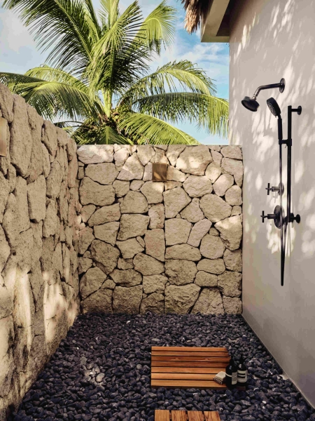 This Island Home was Built to Bring Everyone Together