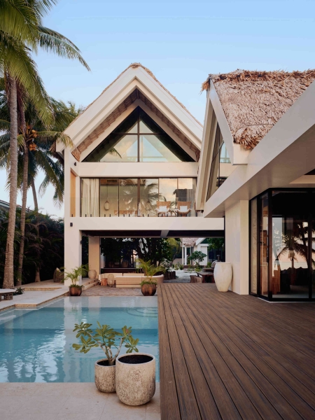 This Island Home was Built to Bring Everyone Together