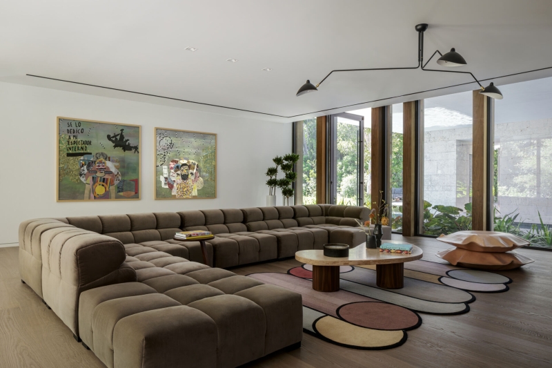 This Miami Home Lifts Daily Life Above the Garden