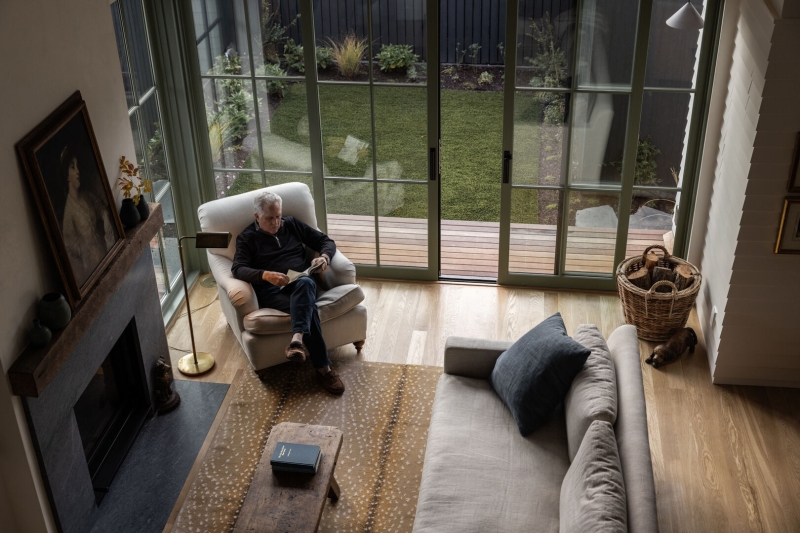 Where Traditional Style Meets Contemporary Craft in a Compact Seattle Home