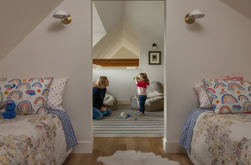 Where Traditional Style Meets Contemporary Craft in a Compact Seattle Home