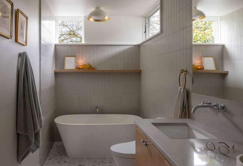 Where Traditional Style Meets Contemporary Craft in a Compact Seattle Home