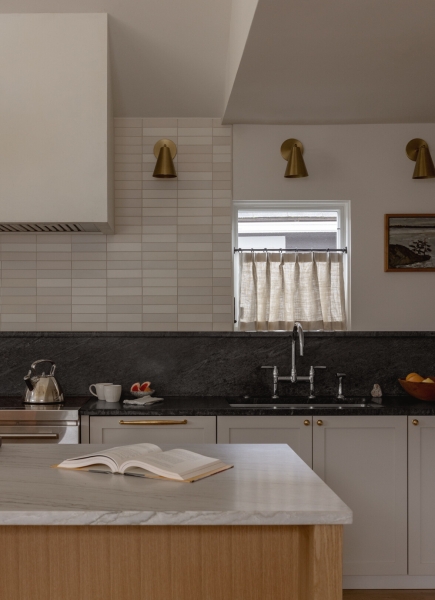 Where Traditional Style Meets Contemporary Craft in a Compact Seattle Home