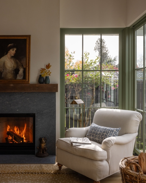 Where Traditional Style Meets Contemporary Craft in a Compact Seattle Home