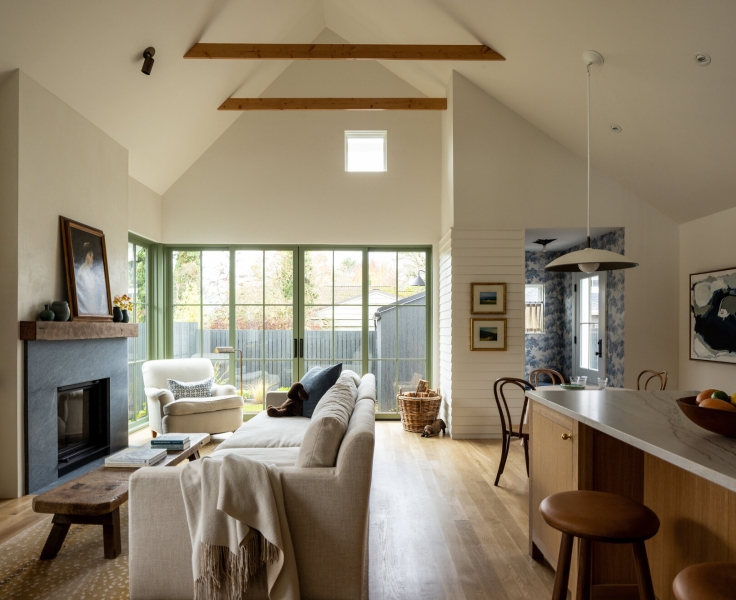 Where Traditional Style Meets Contemporary Craft in a Compact Seattle Home