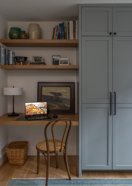 Where Traditional Style Meets Contemporary Craft in a Compact Seattle Home