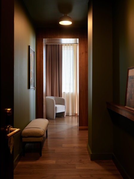 A 1960s Mid-Century Bank Becomes a Hotel Built for City Life