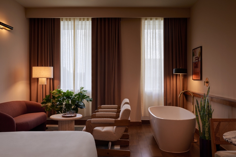 A 1960s Mid-Century Bank Becomes a Hotel Built for City Life