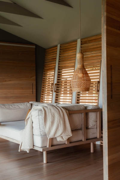 A Modular Structure That Allows a Roof to Flow Like the Landscape