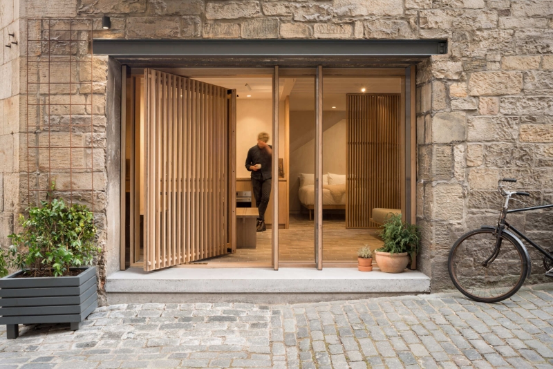 An 18th Century Blacksmith&rsquo;s Workshop Transformed Into A Studio For Two