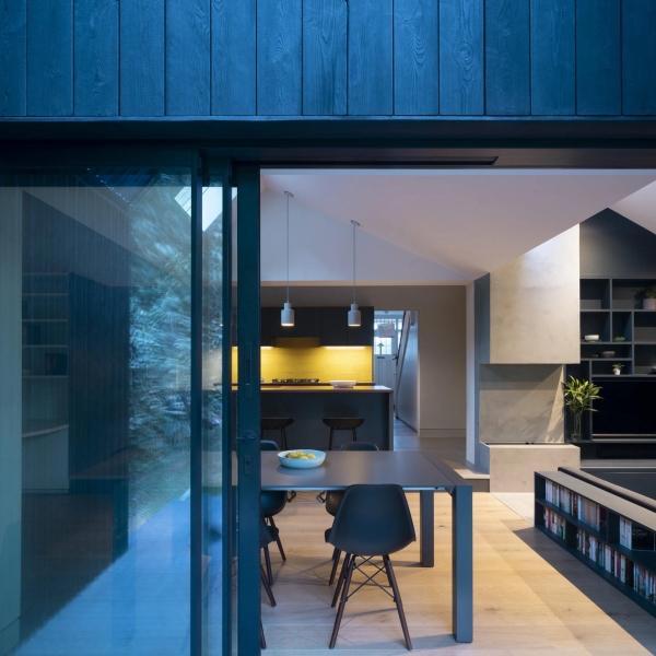 An Angular Extension Completely Changed the Back of This London Terrace