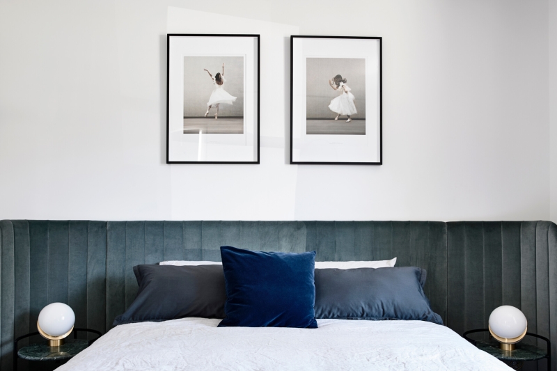 An Indoor Garden Transforms the Center of this Home