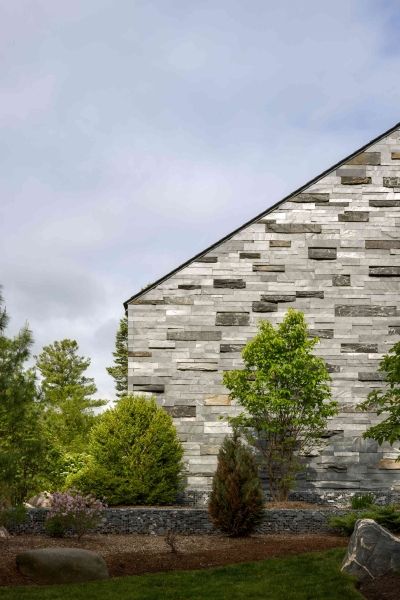 Black Slate, White Ash, and the Landscape That Shapes a Modern Home