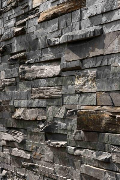 Black Slate, White Ash, and the Landscape That Shapes a Modern Home