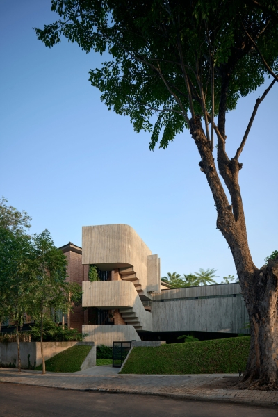 Bumi Pakubuwono | WOFF