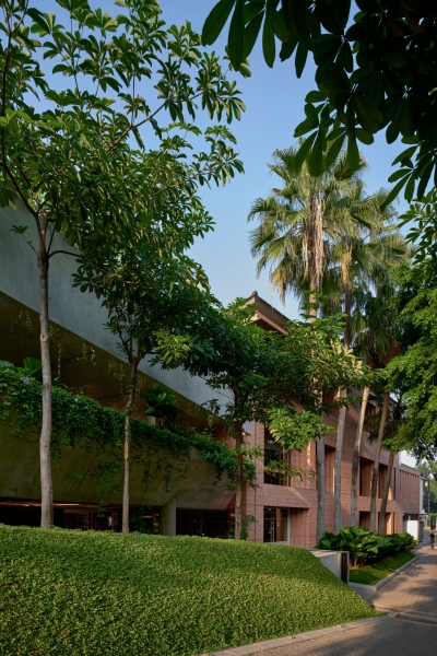 Bumi Pakubuwono | WOFF