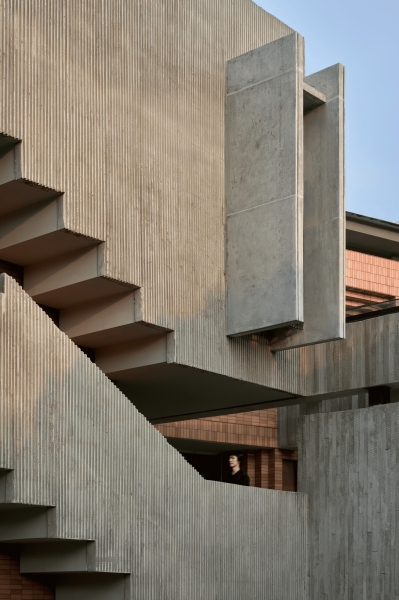 Bumi Pakubuwono | WOFF