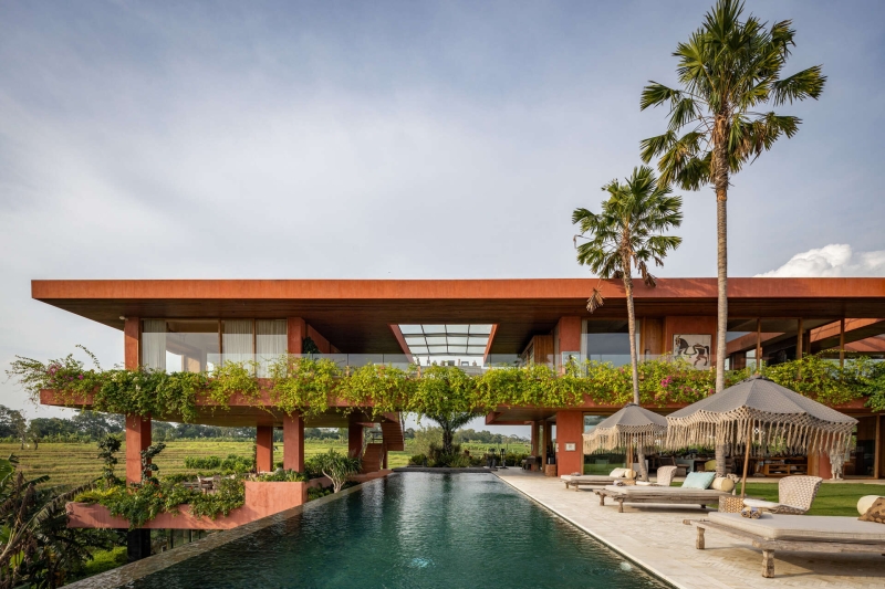 How a Painter and Architect Built a House Around Their Art Collection