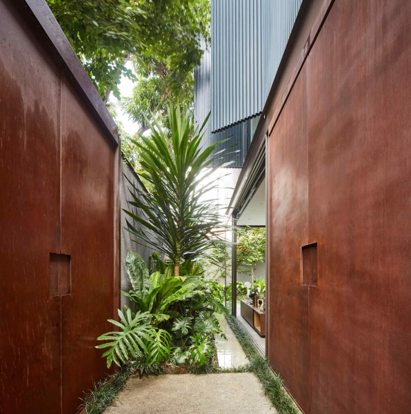 How an Architect Built His Own Home to Feel Invisible From the Street