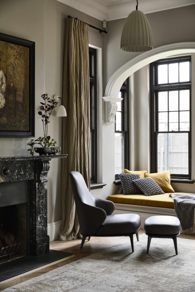 Inside a Heritage Home Renovated With A Dramatic Interior