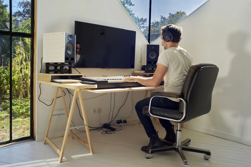 Inside the Tiny Backyard Studio Built for a Composer on a Budget